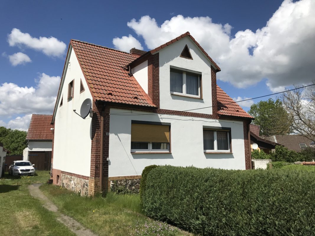 Wohnhaus mit Nebengebäude in Rettchensdorf Wohnhaus mit Nebengebäude in Rettchensdorf